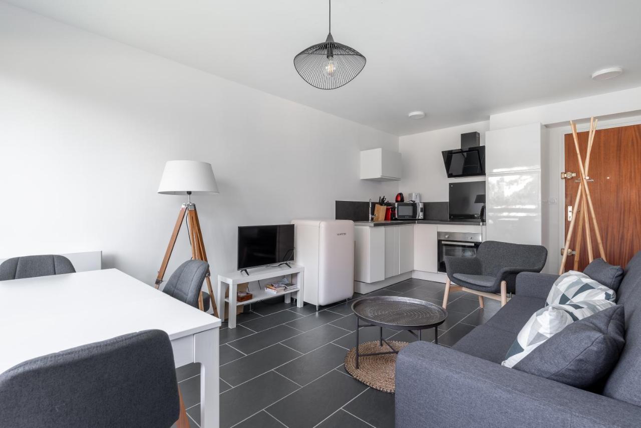 Appt Lumineux - Avec Balcon A 400M De La Plage Courseulles-sur-Mer Ngoại thất bức ảnh