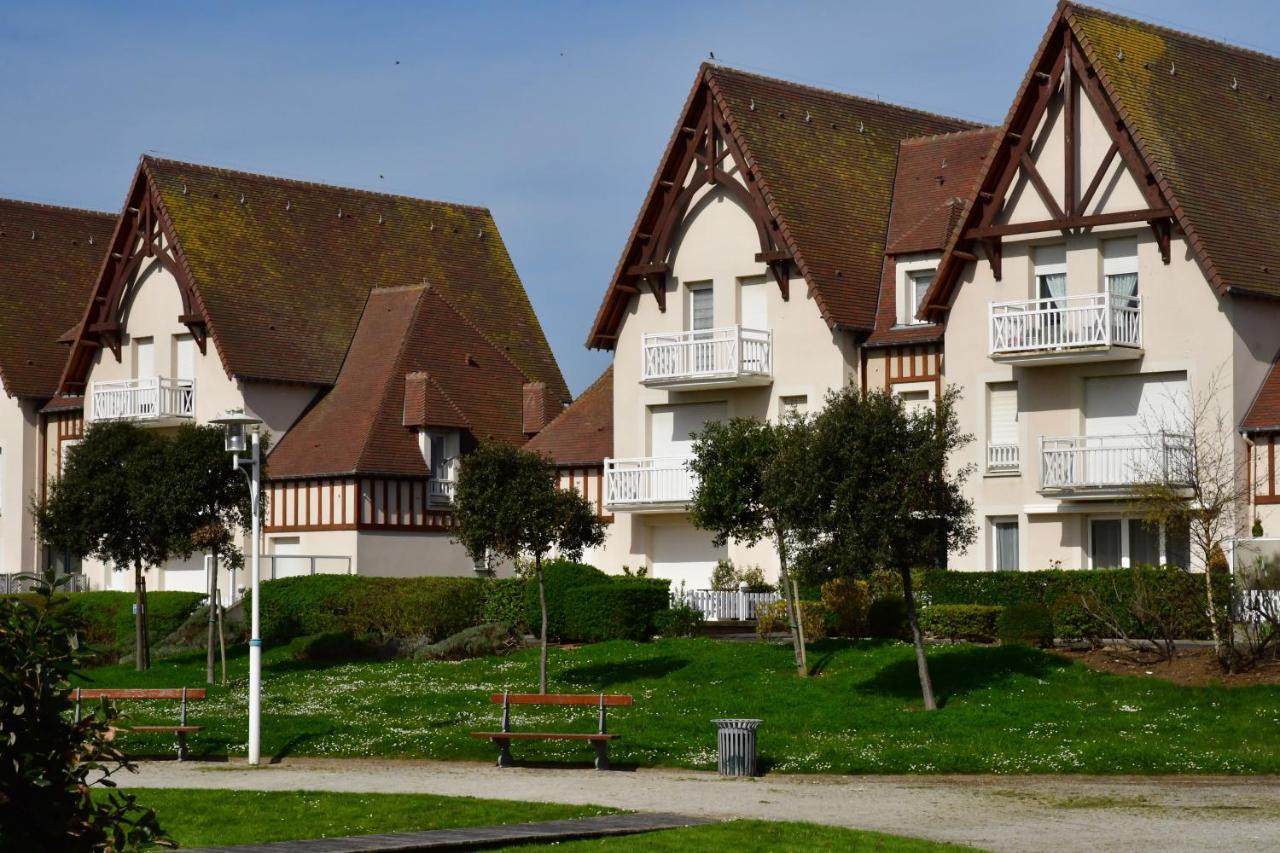 Appt Lumineux - Avec Balcon A 400M De La Plage Courseulles-sur-Mer Ngoại thất bức ảnh